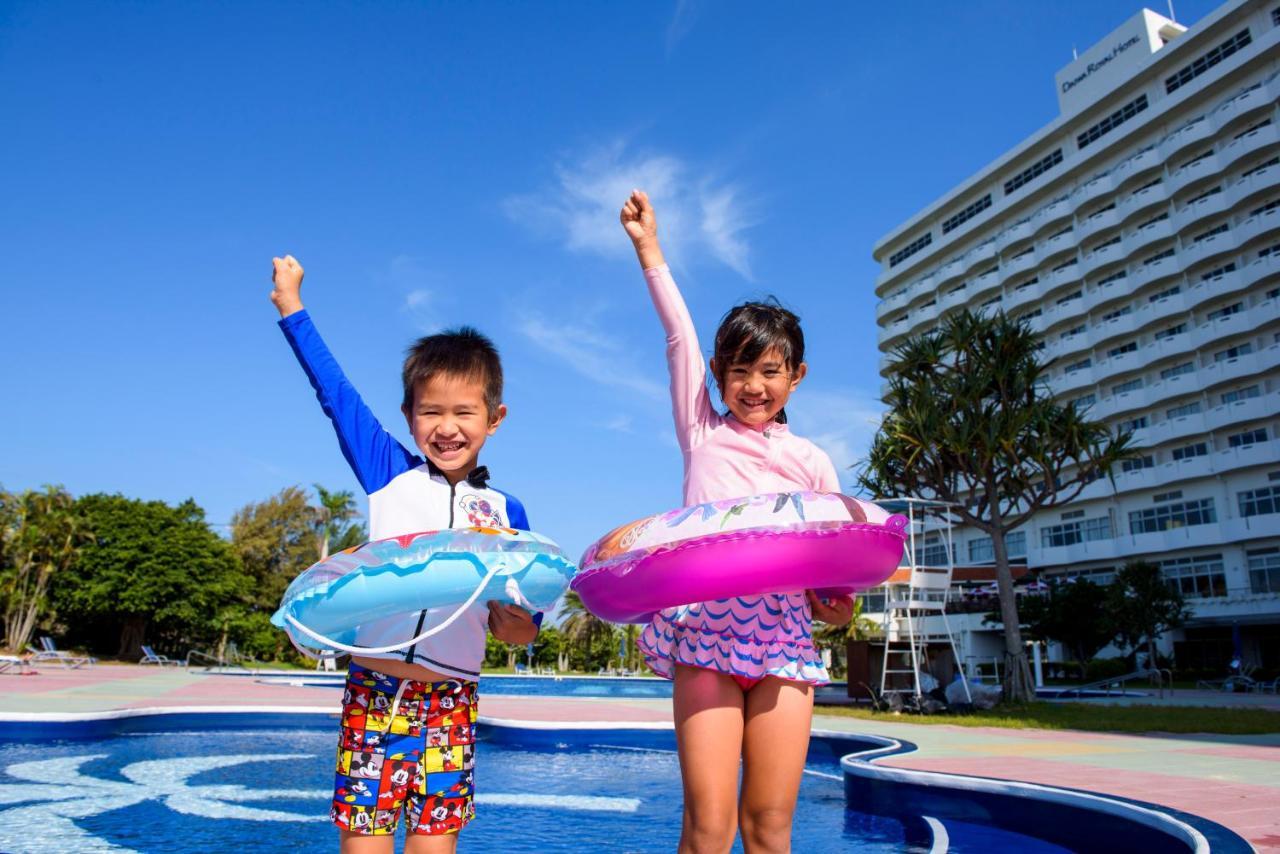 Royal Hotel Okinawa Zanpamisaki Йомитан Екстериор снимка