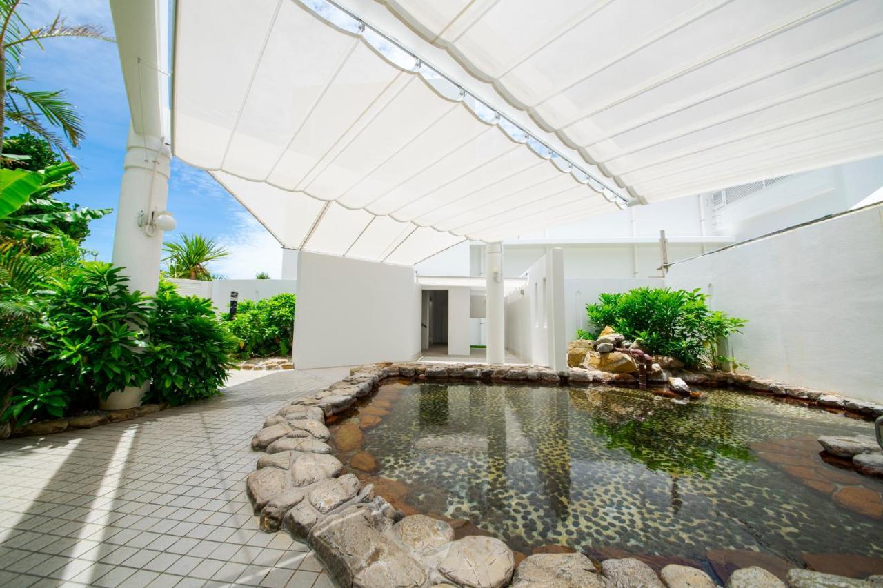 Royal Hotel Okinawa Zanpamisaki Йомитан Екстериор снимка