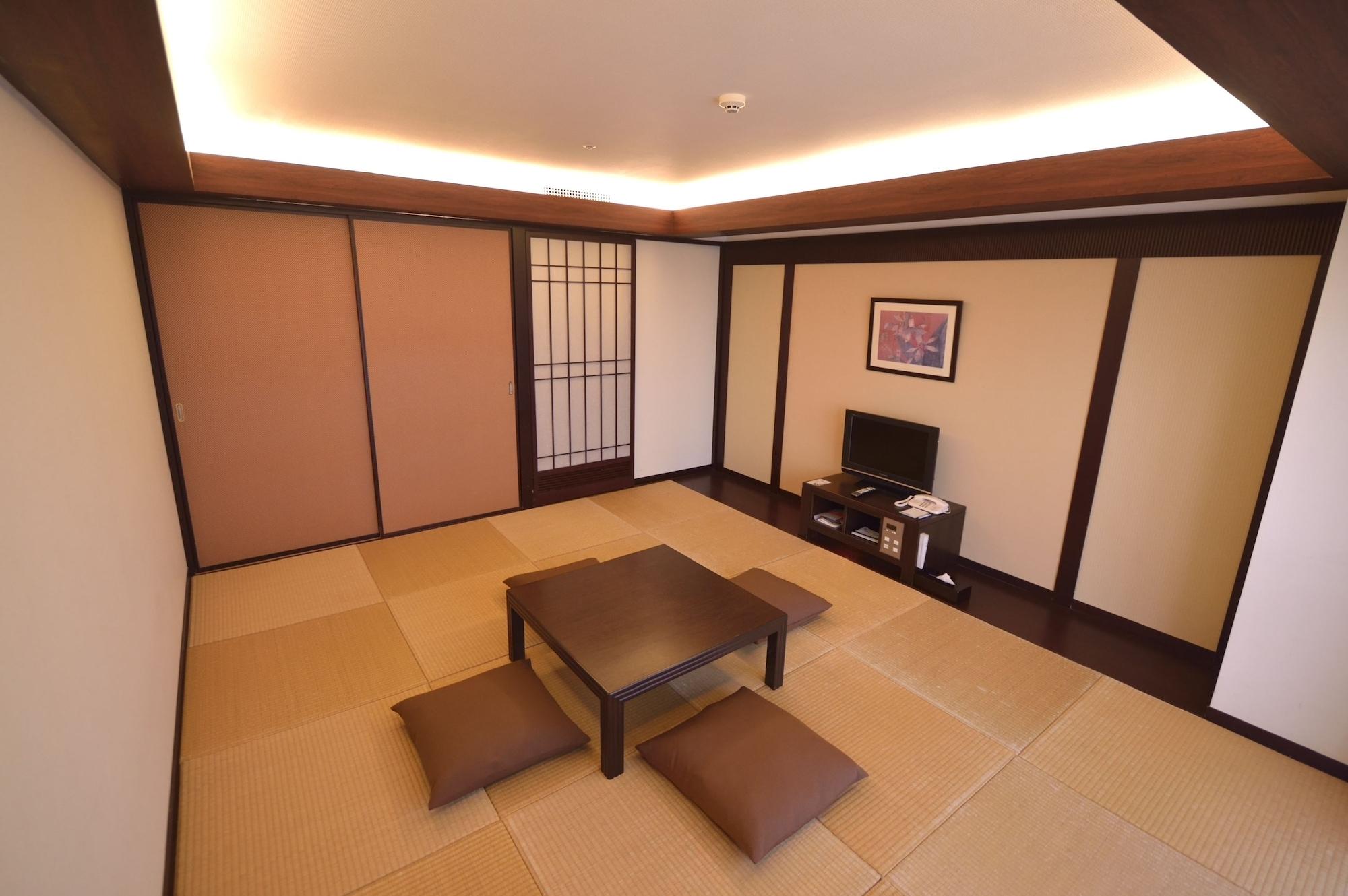 Royal Hotel Okinawa Zanpamisaki Йомитан Екстериор снимка
