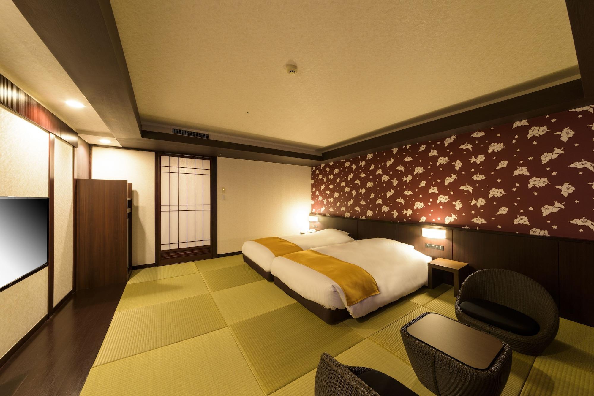 Royal Hotel Okinawa Zanpamisaki Йомитан Екстериор снимка
